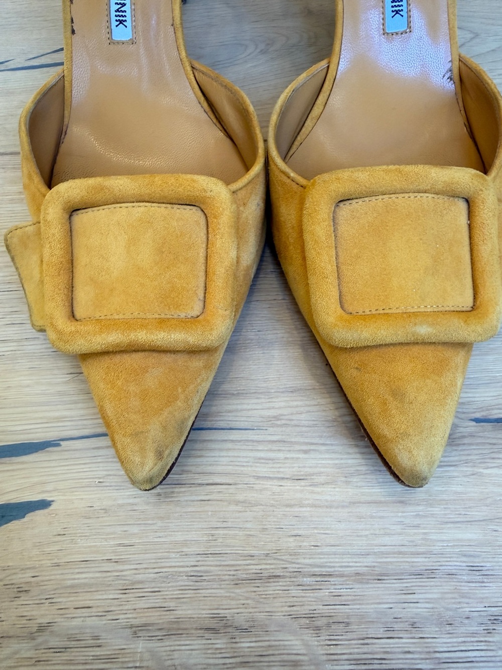 Manolo Blahnik ‘Maysli’ Slingback Pumps Yellow Size 39.5 - Picture 3 of 7